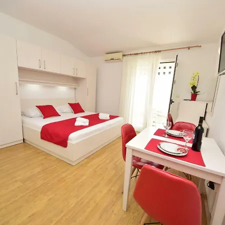 Apartamento Mira-1 By Interhome Makarska