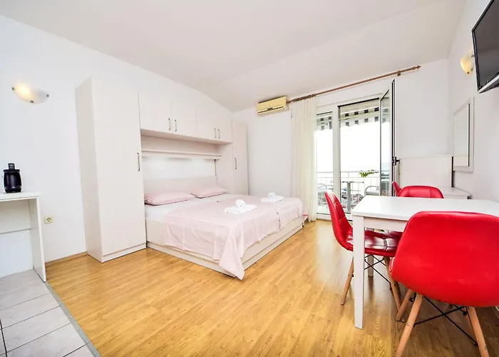 Apartamento Mira-1 By Interhome